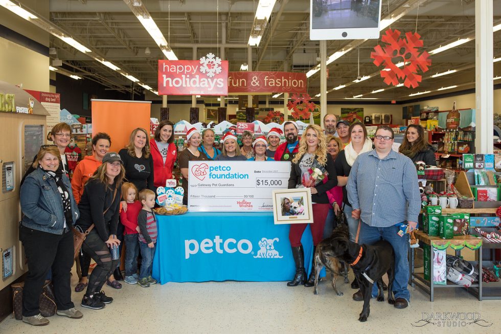 2017 Petco Foundation Holiday Wishes Ceremony Gateway Pet Guardians